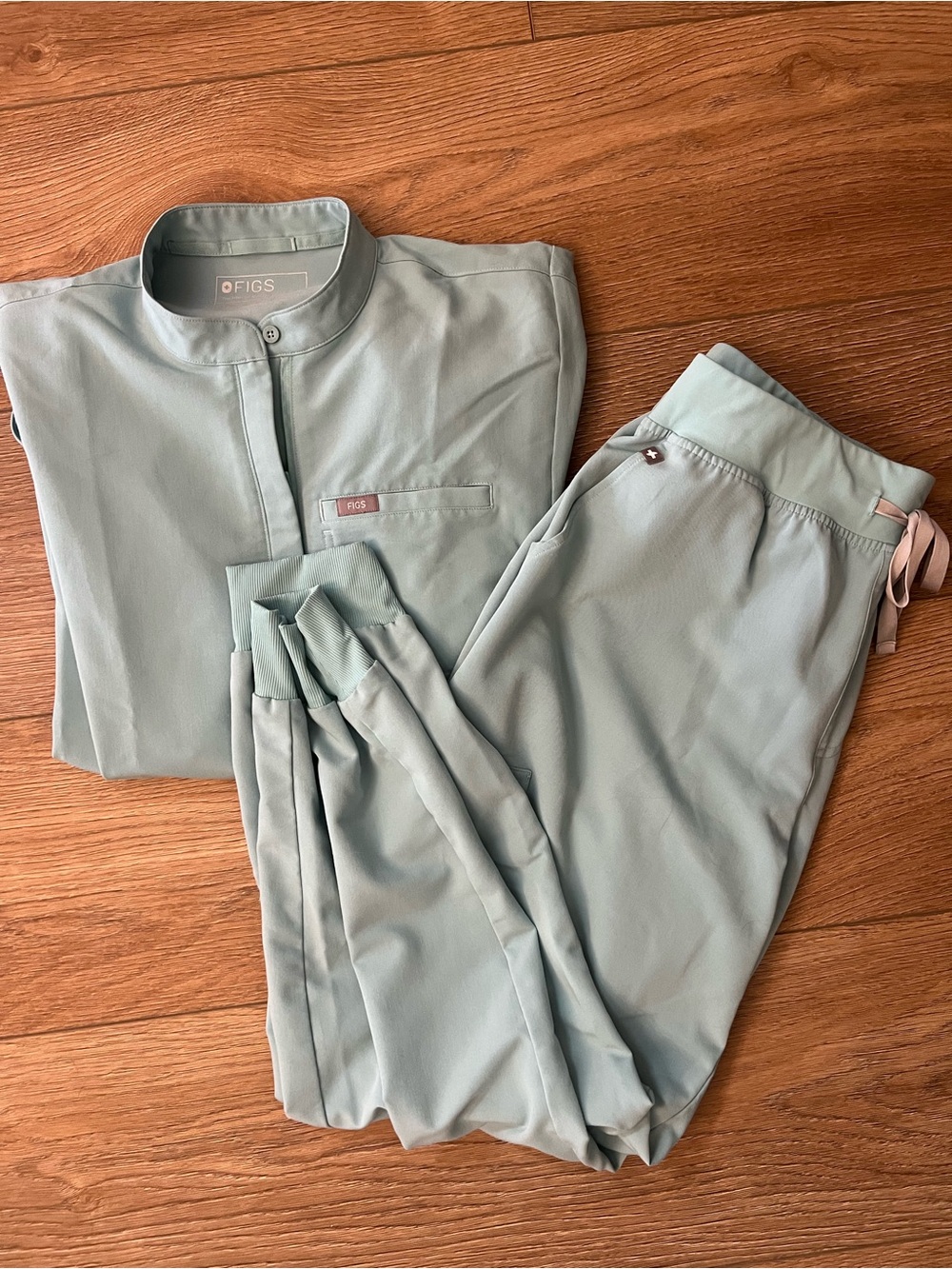 FIGS baby blue set